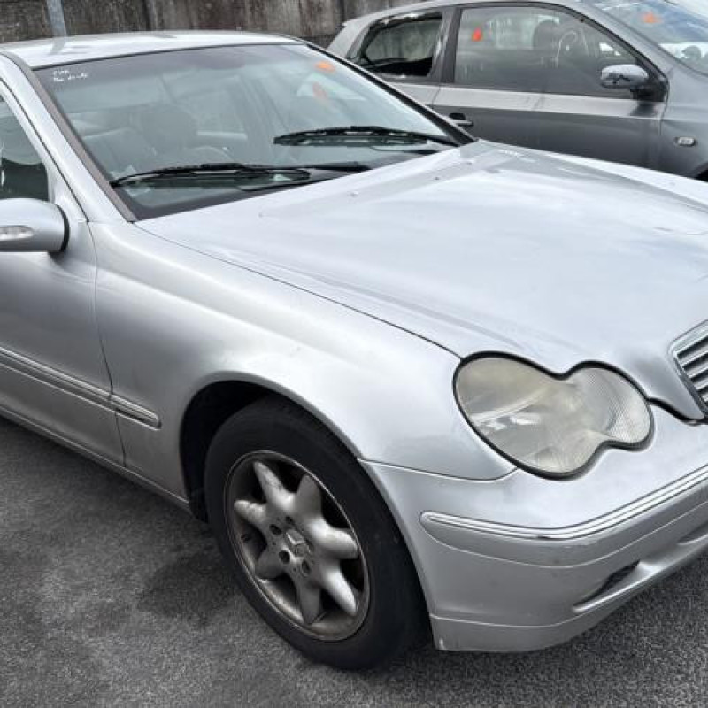 Capot MERCEDES CLASSE C 203 Photo n°10