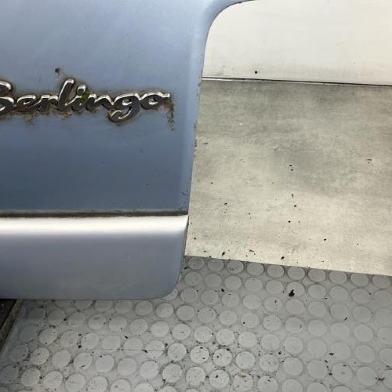 Malle/Hayon arriere CITROEN BERLINGO 1 Photo n°8