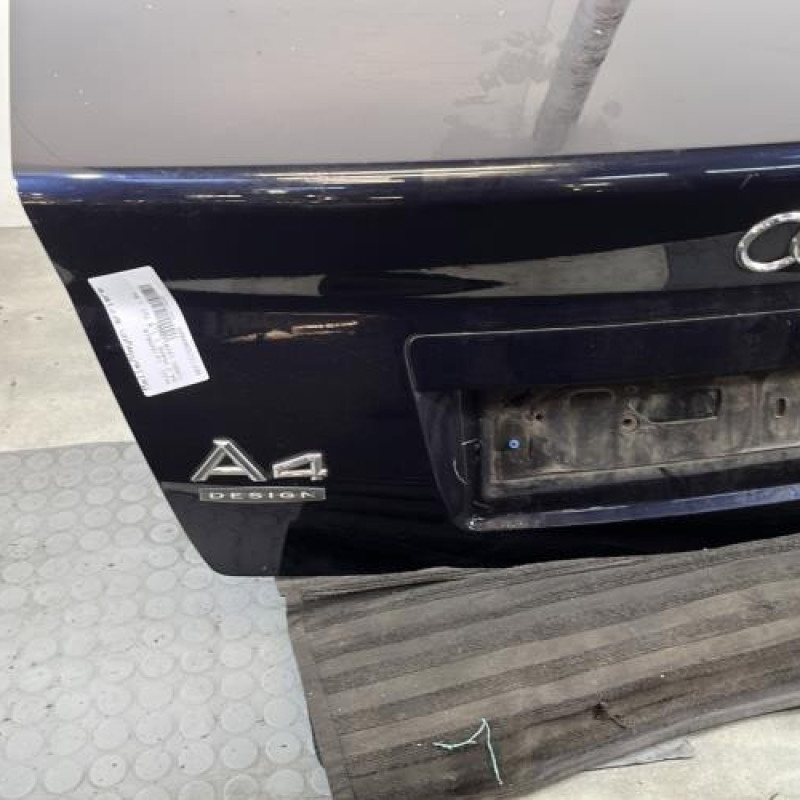 Malle/Hayon arriere AUDI A4 1 Photo n°5