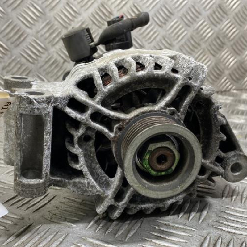 Alternateur FORD FOCUS 2 Photo n°1