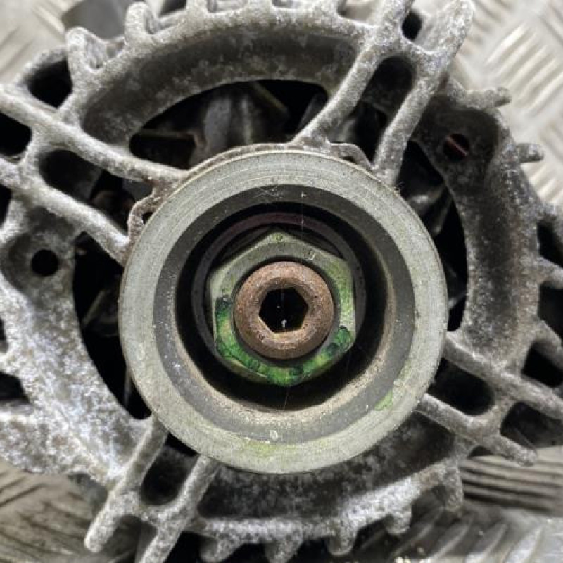 Alternateur FORD FOCUS 2 Photo n°3