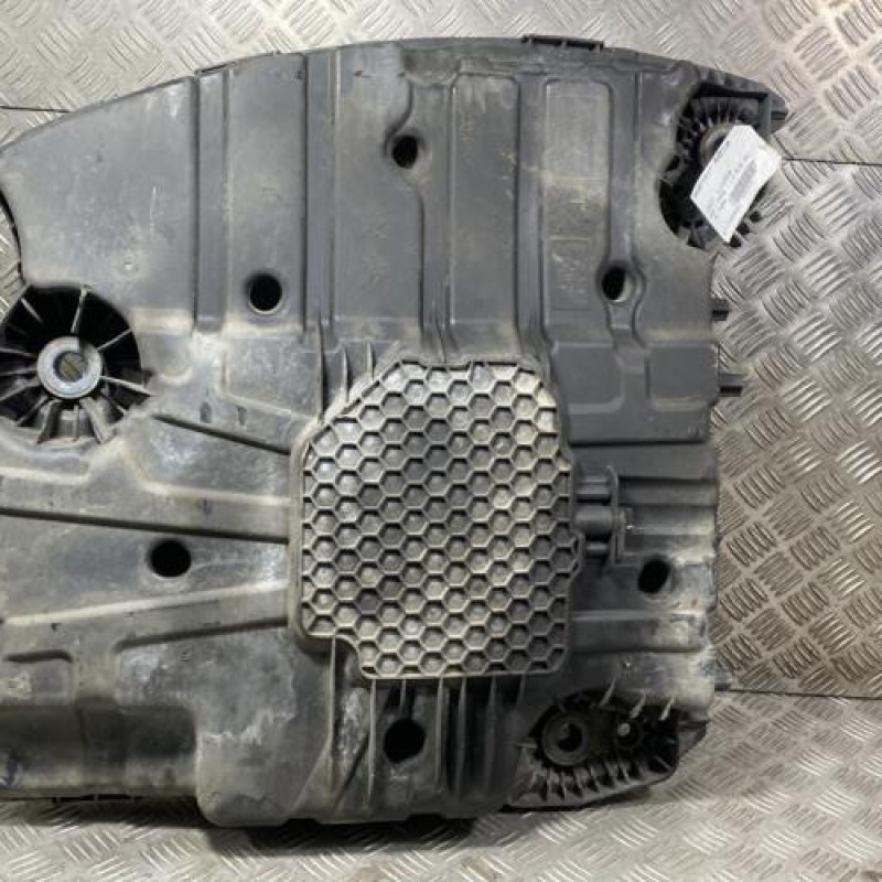 Reservoir AdBlue PEUGEOT 2008 1 Photo n°2