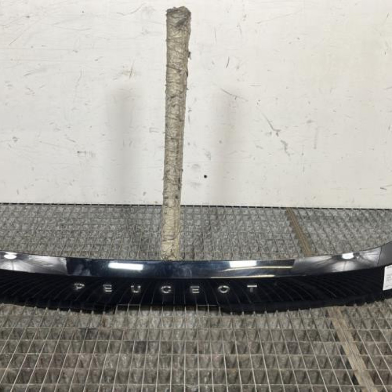 Baguette de coffre PEUGEOT 208 2 Photo n°1