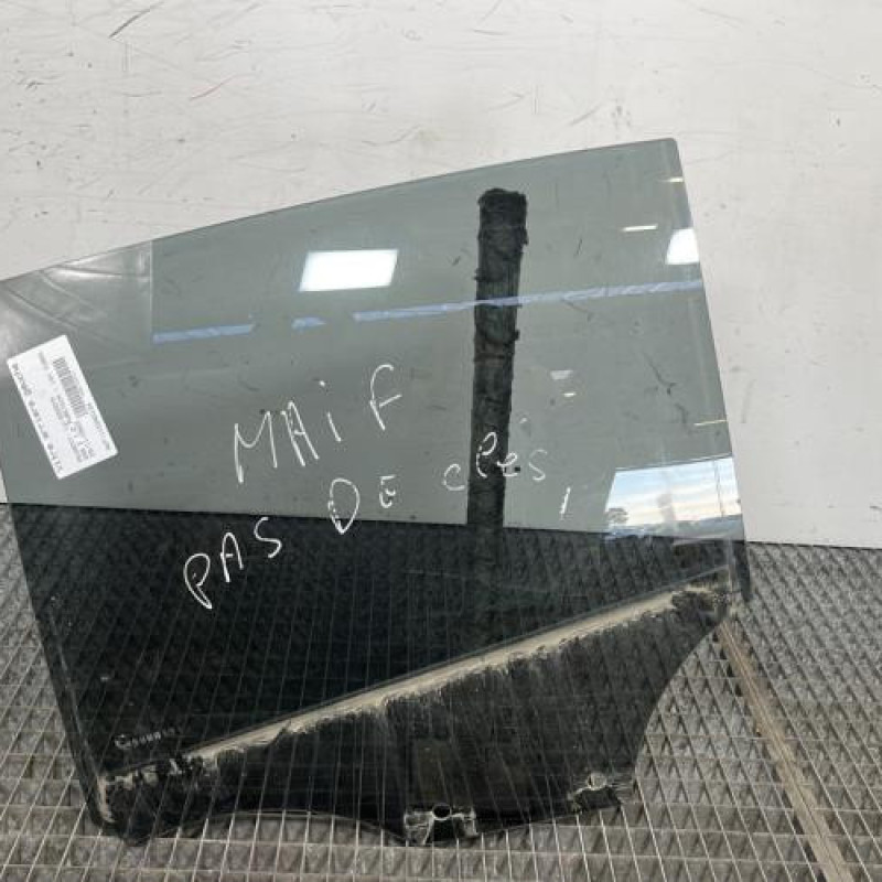 Vitre arriere gauche PEUGEOT 208 2 Photo n°1