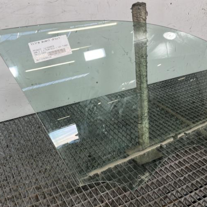 Vitre avant droit PEUGEOT 208 2 Photo n°3