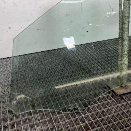 Vitre avant gauche PEUGEOT 208 2