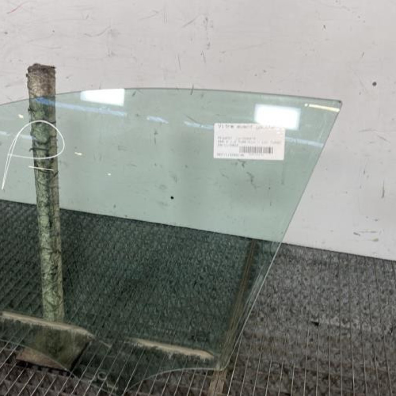 Vitre avant gauche PEUGEOT 208 2 Photo n°3