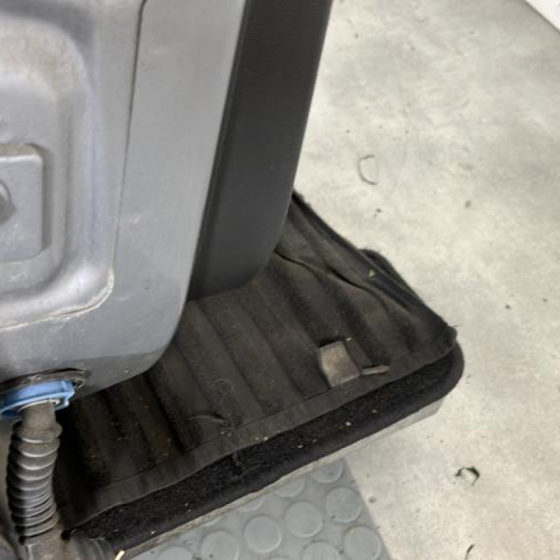 Porte arriere droit OPEL CORSA D Photo n°6