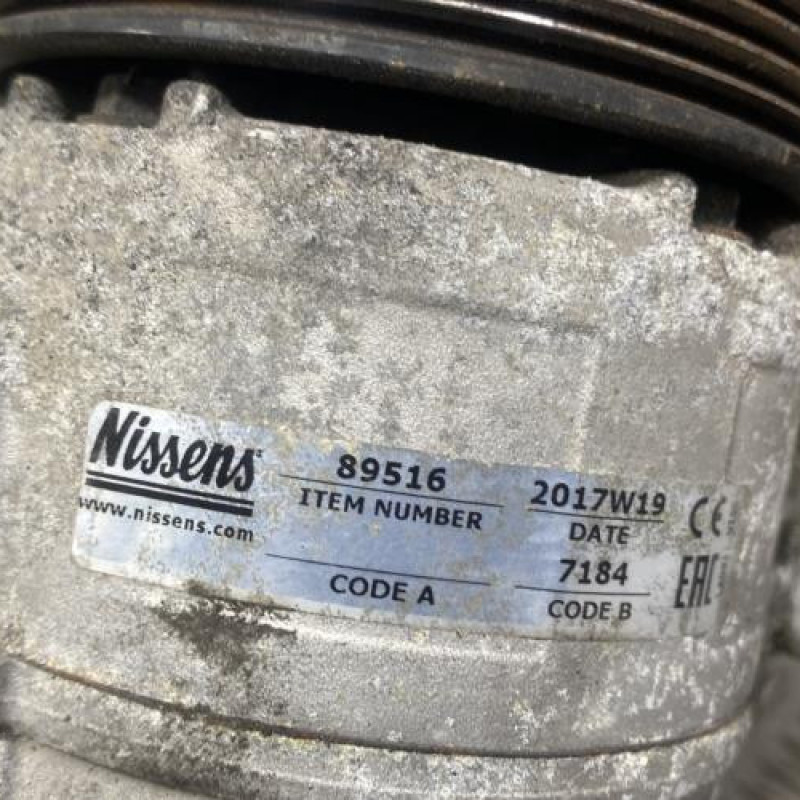 Compresseur clim TOYOTA AVENSIS 3 Photo n°3