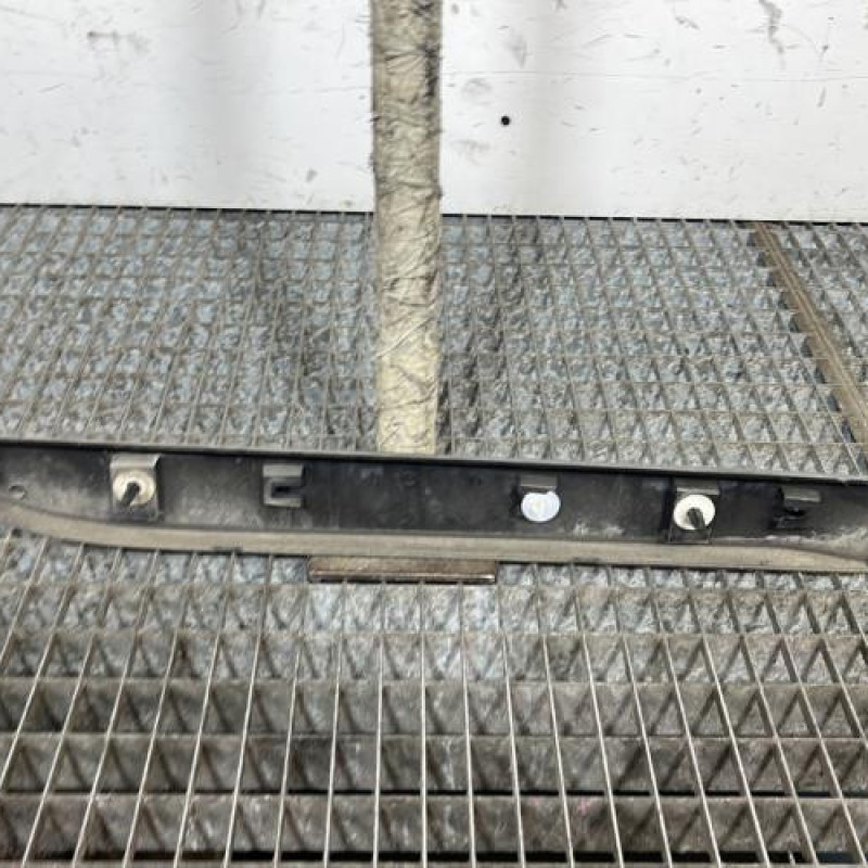 Baguette de porte arriere gauche  PEUGEOT 2008 1 Photo n°4