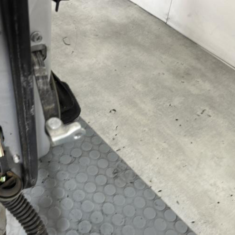 Porte avant droit SUZUKI SWIFT 3 Photo n°5