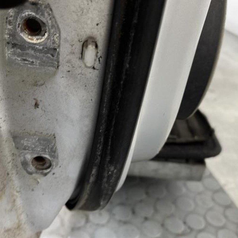 Porte avant droit SUZUKI SWIFT 3 Photo n°6