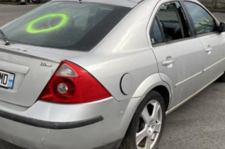 Optique avant principal droit (feux)(phare) FORD MONDEO 2