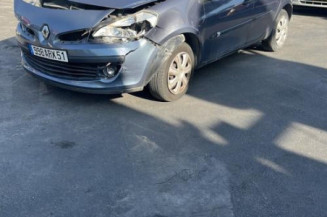 Moteur RENAULT CLIO 3 Photo n°1