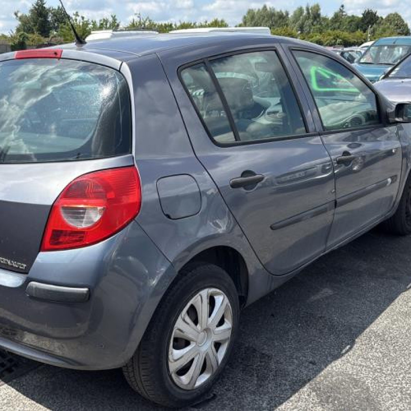 Moteur RENAULT CLIO 3 Photo n°17