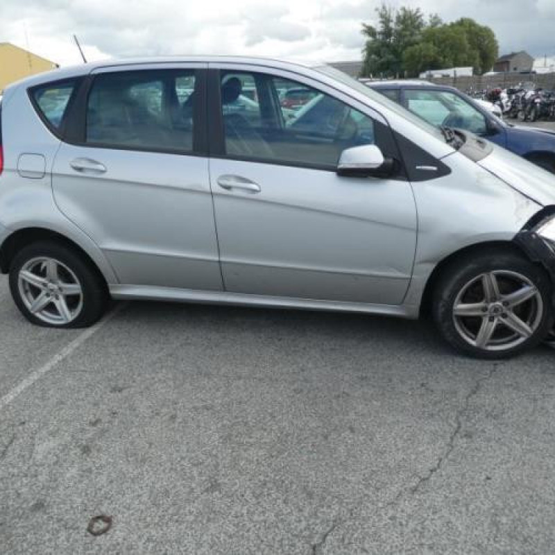 Cremaillere assistee MERCEDES CLASSE A 169 Photo n°10