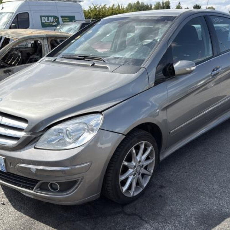 Cremaillere assistee MERCEDES CLASSE B 245 Photo n°1