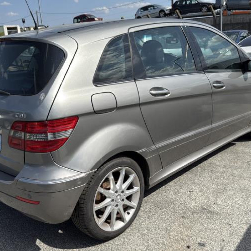 Cremaillere assistee MERCEDES CLASSE B 245 Photo n°3