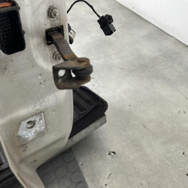 Porte avant droit OPEL CORSA D Photo n°6