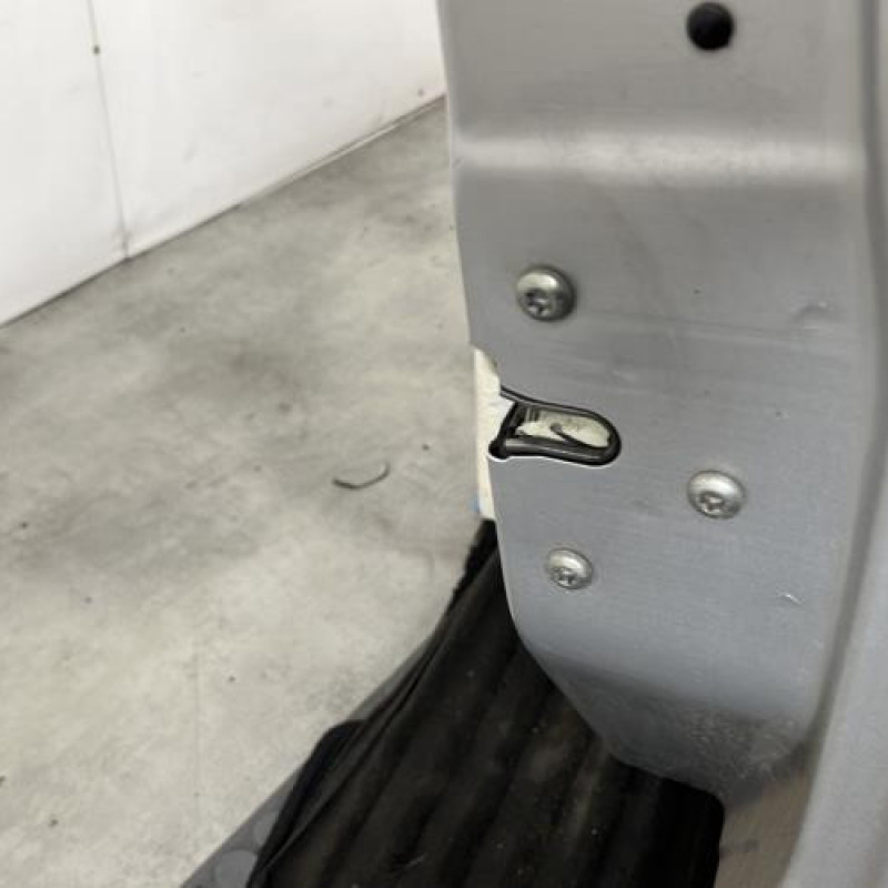 Porte avant droit OPEL CORSA D Photo n°7