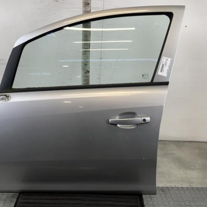 Porte avant gauche OPEL CORSA D Photo n°1