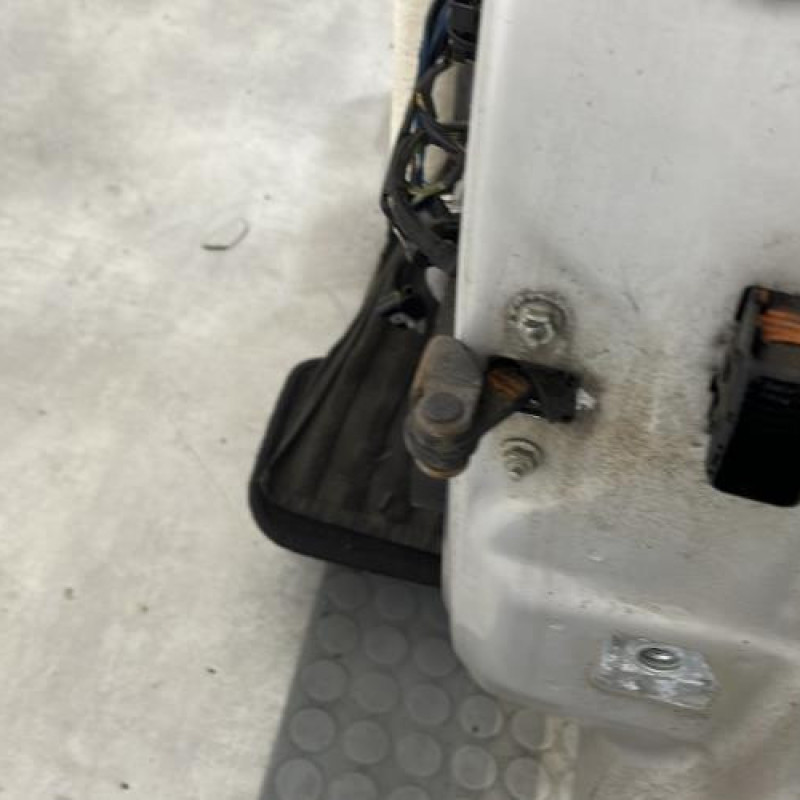 Porte avant gauche OPEL CORSA D Photo n°5