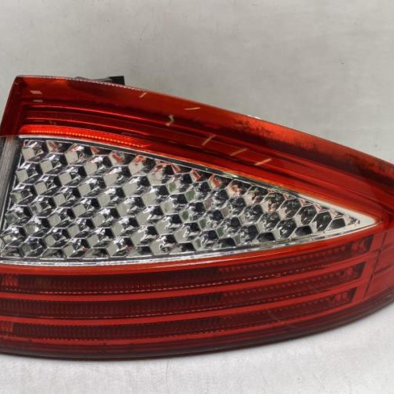 Feu arriere principal droit (feux) FORD MONDEO 3 Photo n°1