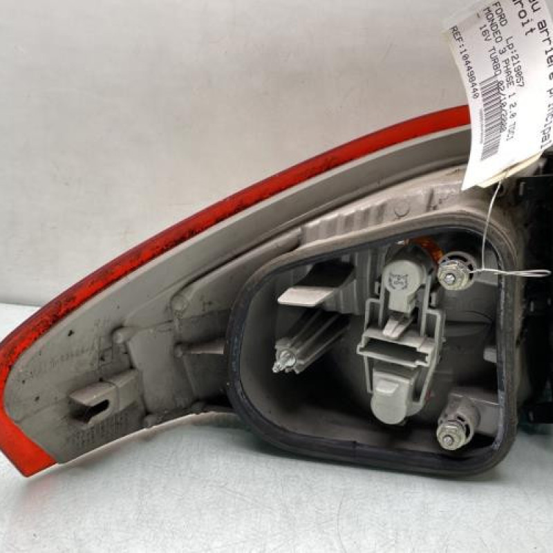 Feu arriere principal droit (feux) FORD MONDEO 3 Photo n°2