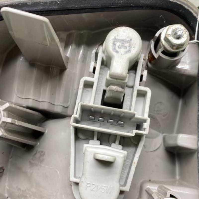 Feu arriere principal droit (feux) FORD MONDEO 3 Photo n°3