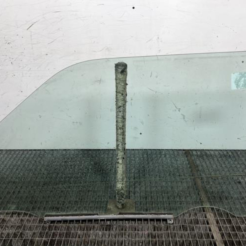 Vitre avant droit SUZUKI SWIFT 3 Photo n°4