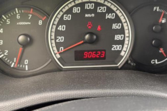 Vitre avant droit SUZUKI SWIFT 3