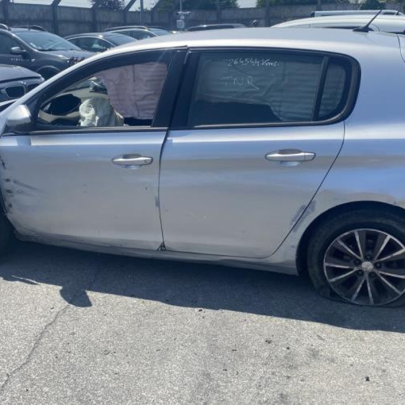 Vitre arriere droit PEUGEOT 308 2 Photo n°10