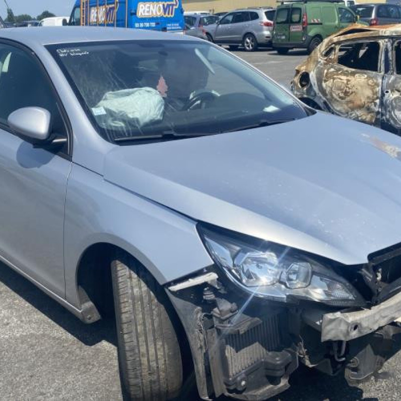 Vitre avant droit PEUGEOT 308 2 Photo n°6