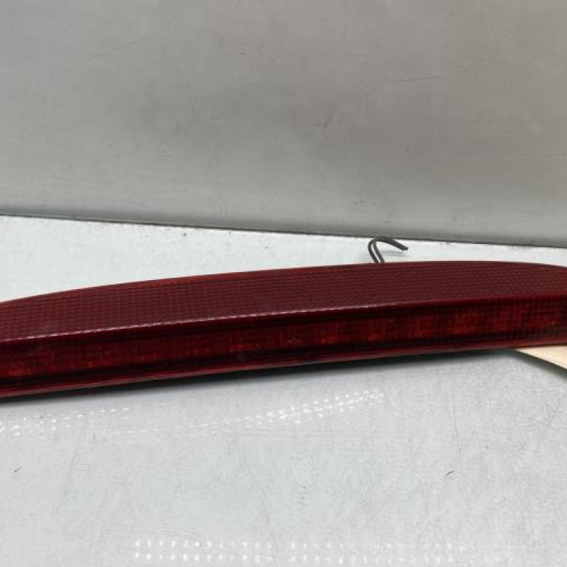 Feu arriere stop central RENAULT CLIO 2 CAMPUS Photo n°1