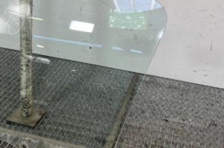 Vitre avant gauche PEUGEOT 107