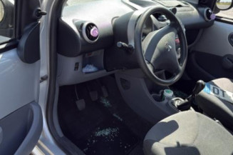 Vitre avant gauche PEUGEOT 107