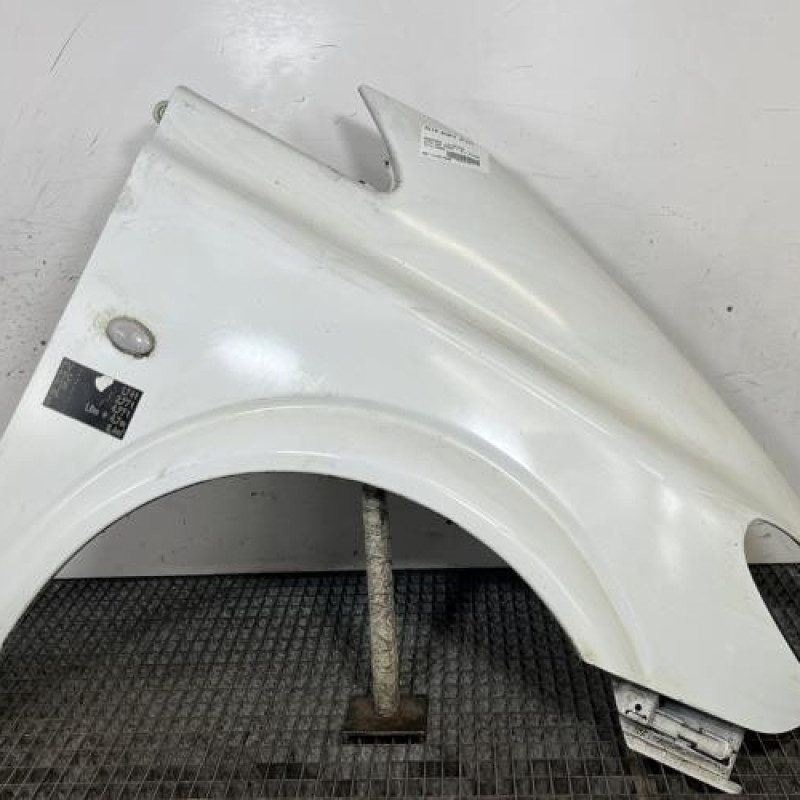 Aile avant droit MERCEDES VITO 639 Photo n°1