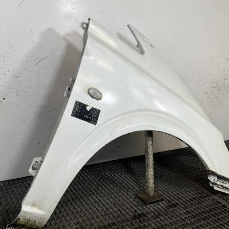 Aile avant droit MERCEDES VITO 639 Photo n°3