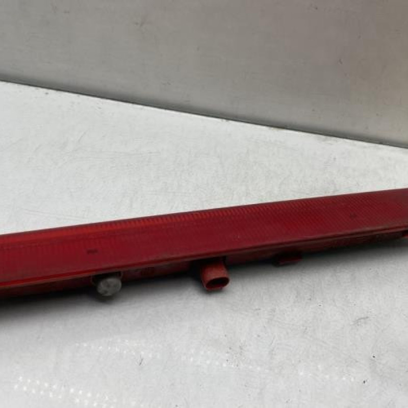 Feu arriere stop central FORD FOCUS 3 Photo n°2