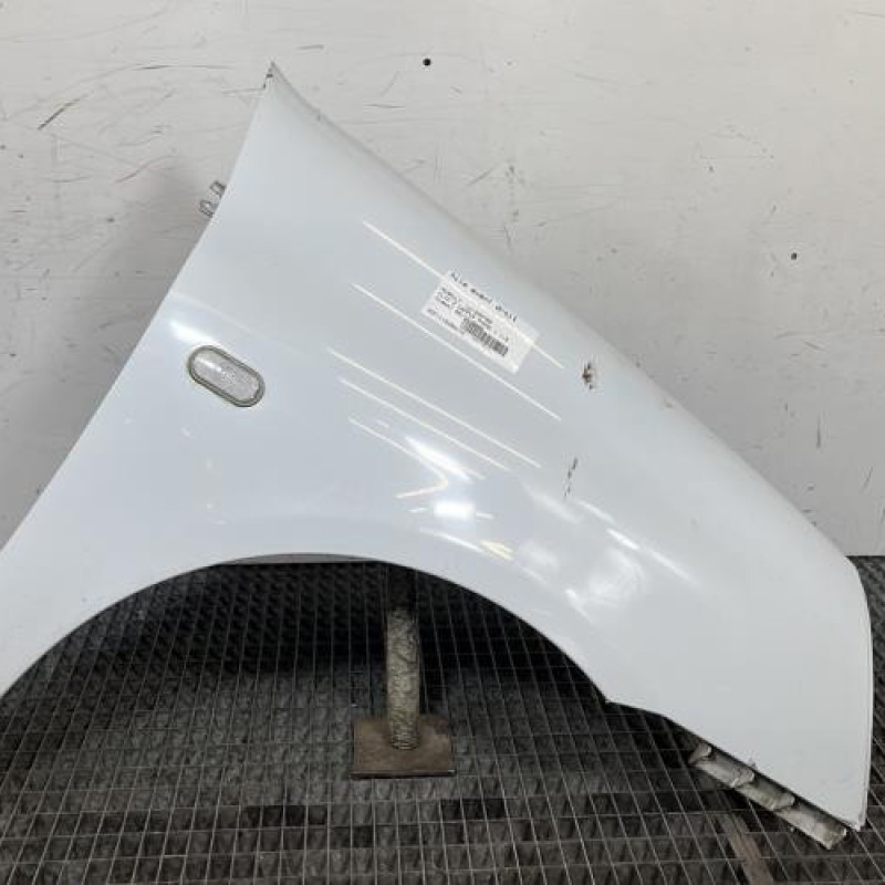 Aile avant droit RENAULT CLIO 2 CAMPUS Photo n°1