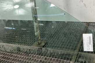 Vitre avant droit AUDI A4 1