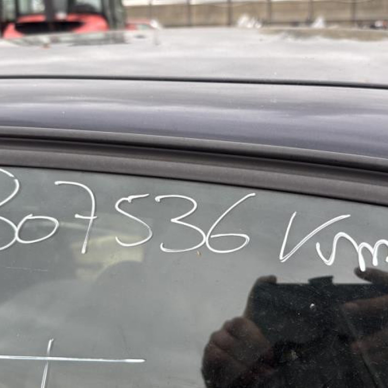 Vitre avant droit AUDI A4 1 Photo n°9