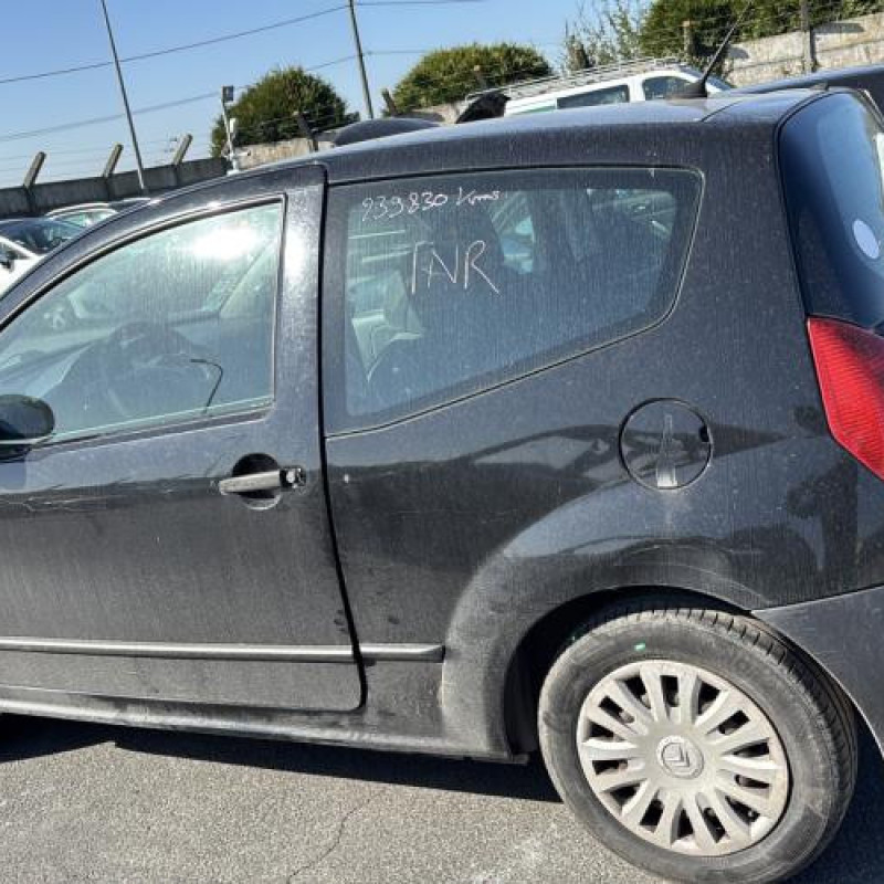 Feu arriere stop central CITROEN C2 Photo n°9