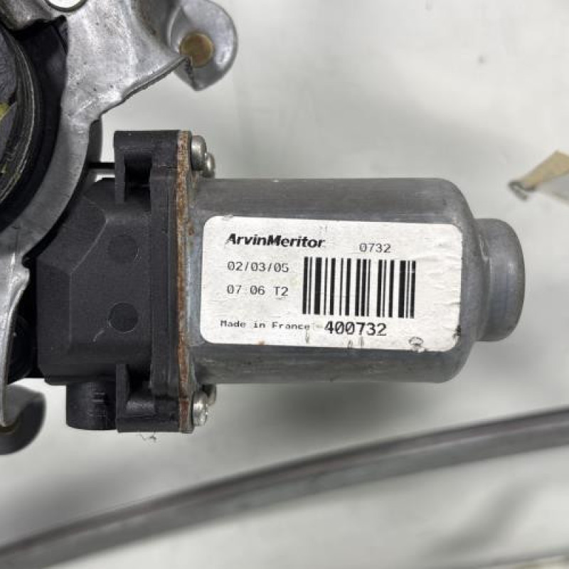Leve vitre electrique avant droit RENAULT CLIO 2 Photo n°5