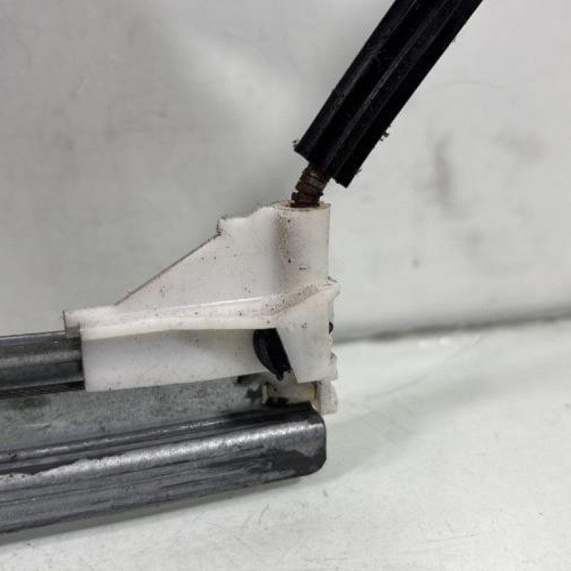 Leve vitre electrique avant droit RENAULT CLIO 2 Photo n°8
