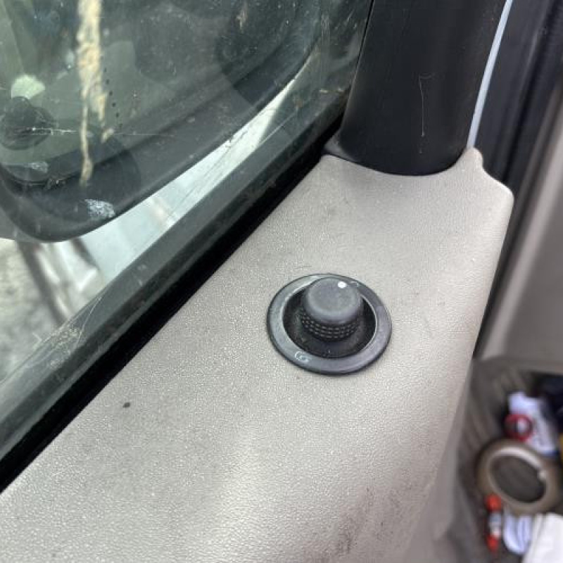 Feu arriere principal droit (feux) RENAULT SCENIC 2 Photo n°18