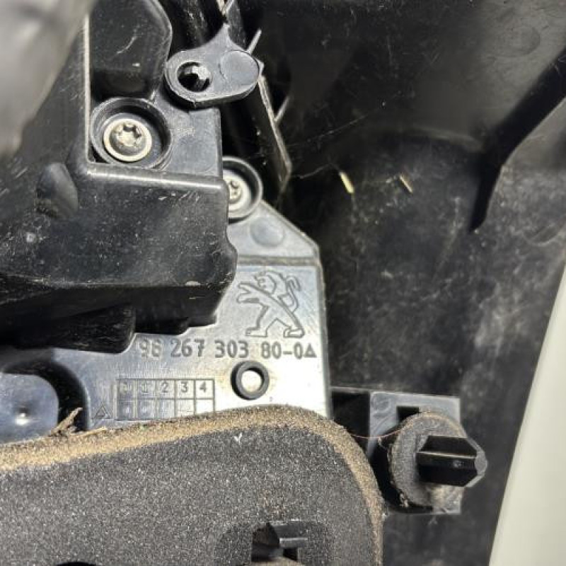 Feu arriere principal droit (feux) PEUGEOT 2008 1 Photo n°4