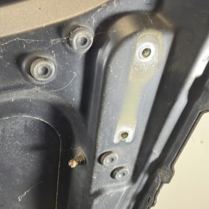 Capot BMW SERIE 3 E91 Photo n°7