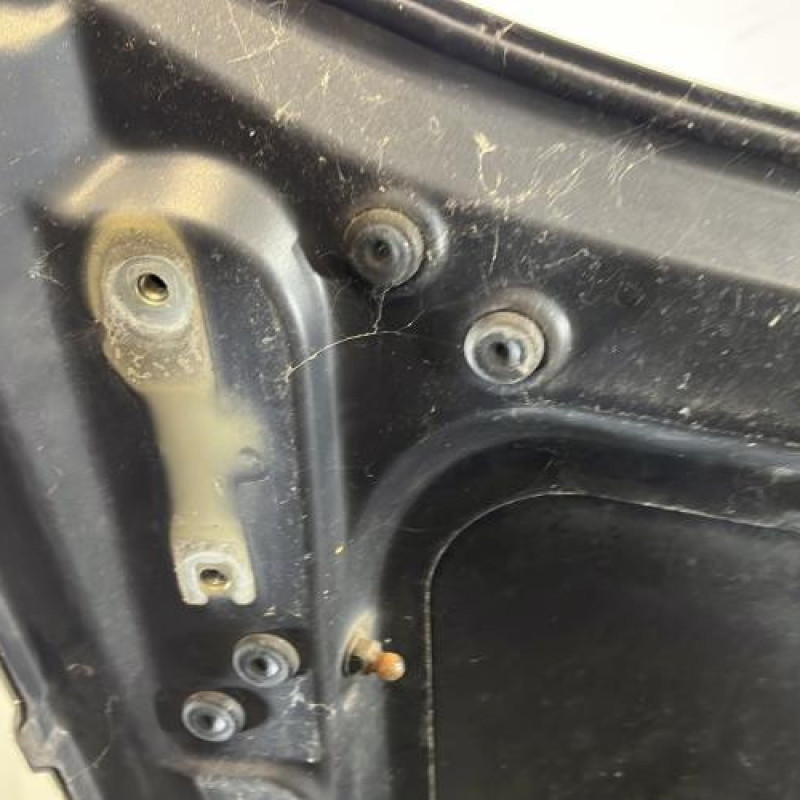 Capot BMW SERIE 3 E91 Photo n°8