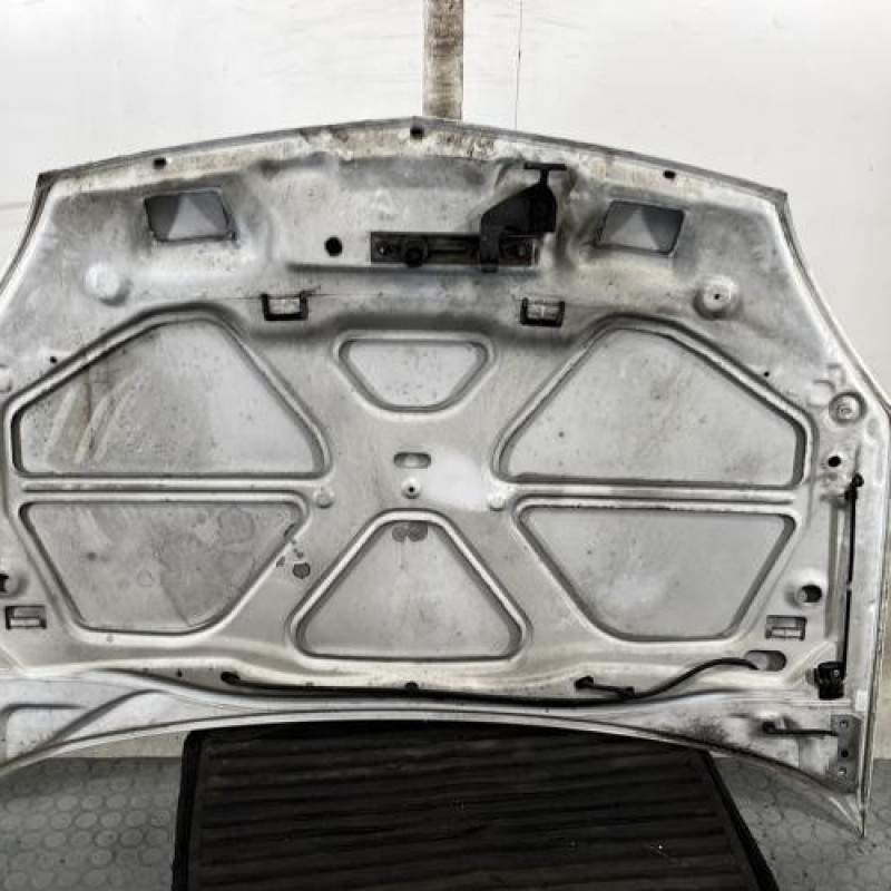 Capot RENAULT CLIO 2 CAMPUS Photo n°11